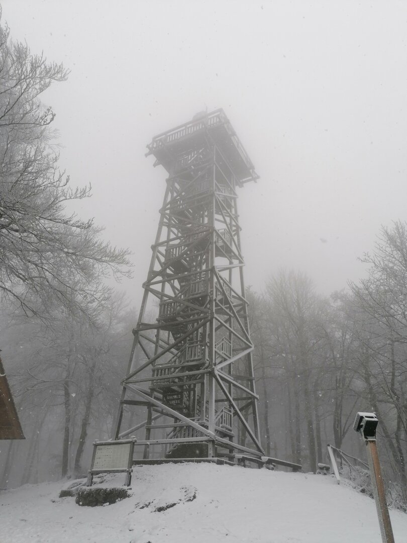 Koča na Planini nad Vrhniko