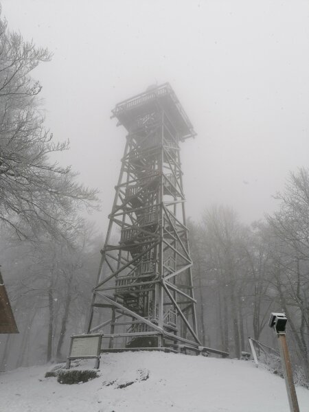 Koča na Planini nad Vrhniko