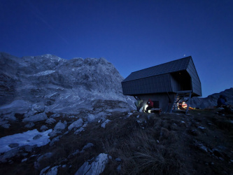Zasavska koča na Prehodavcih 