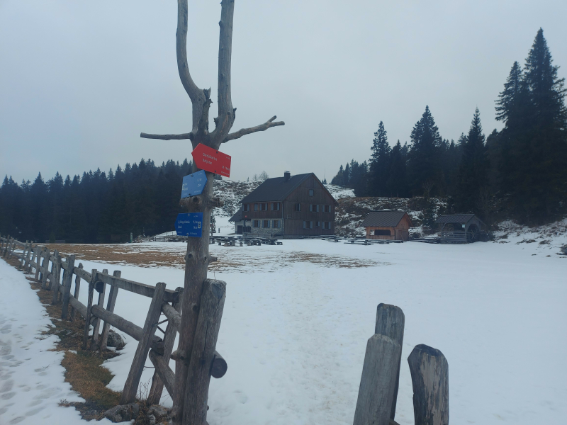 Dom na Menini planini 