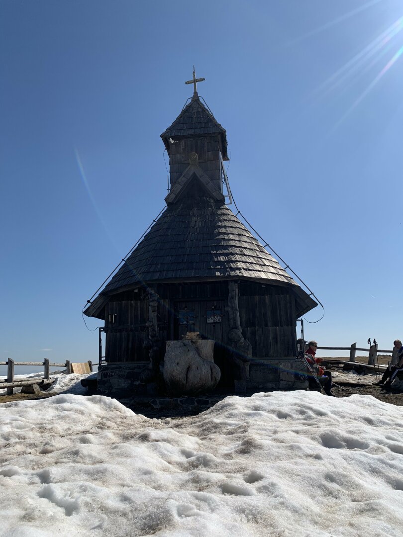 Kapela Marije Snežne na Veliki planini