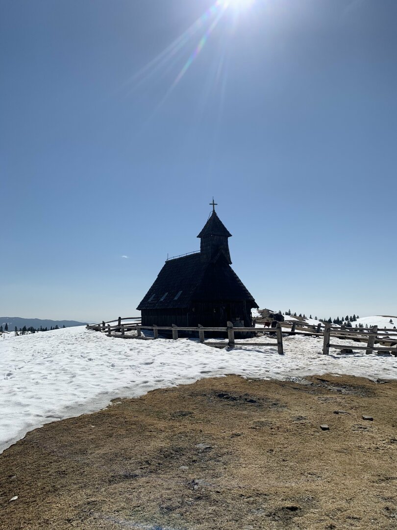 Kapela Marije Snežne na Veliki planini